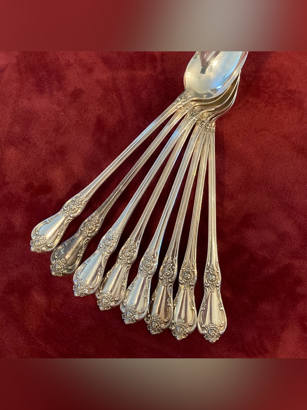 Set of 8 Wm A Rogers Oneida Sectional Silver Plate 7.5” Iced Tea Spoons